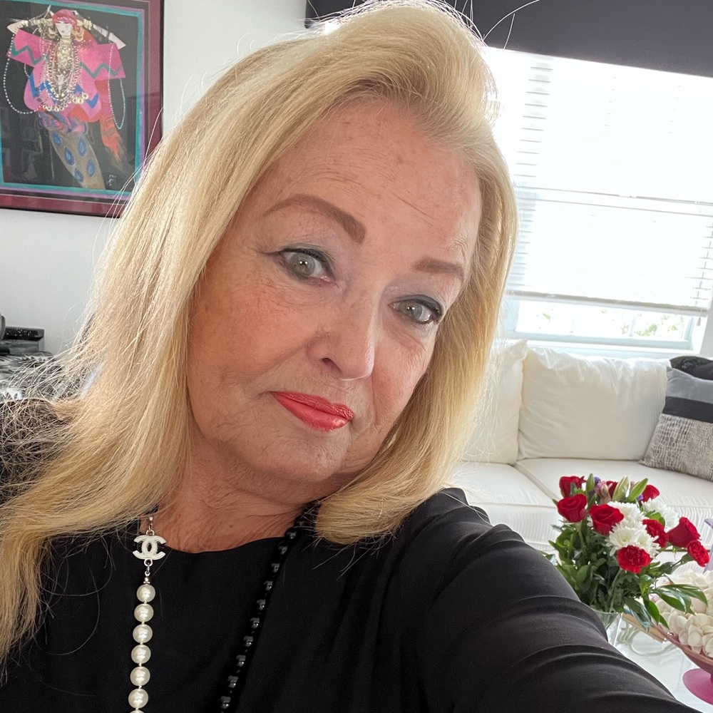 Meet your Posher, Delia